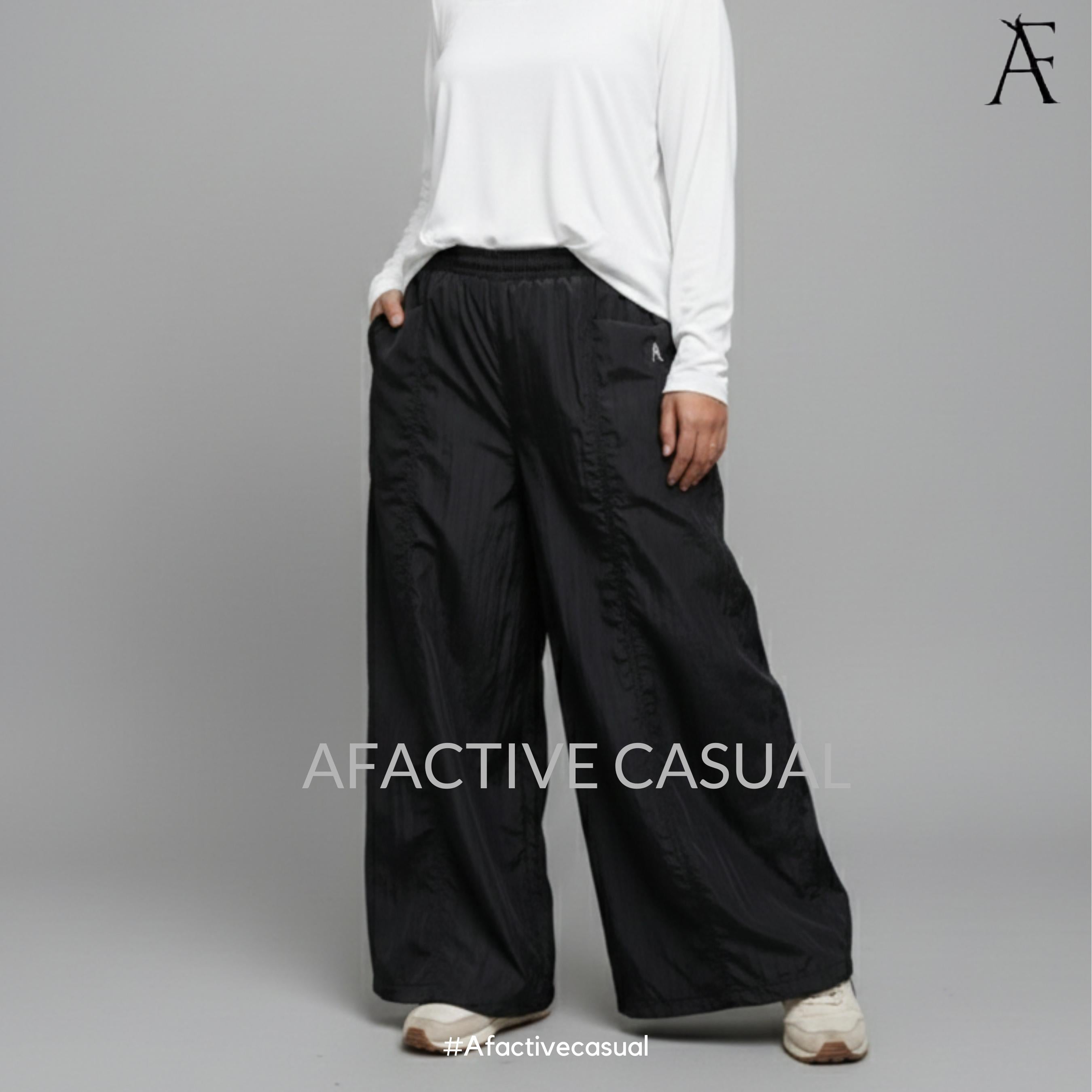 Af Lynessa Baggy Pants in Crinkled Nylon Light Weight