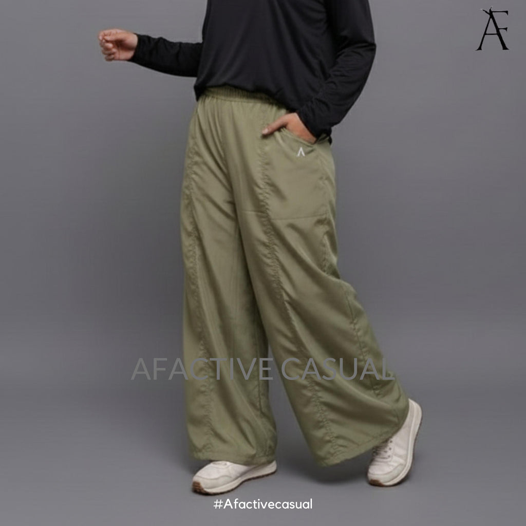 Af Lynessa Baggy Pants in Crinkled Nylon Light Weight