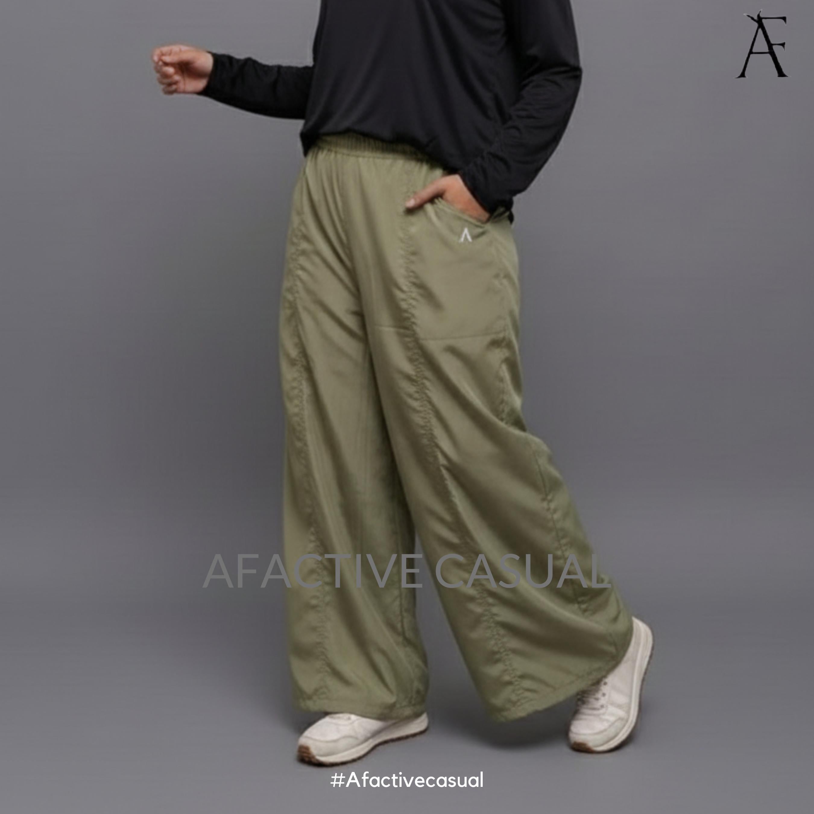 Af Lynessa Baggy Pants in Crinkled Nylon Light Weight